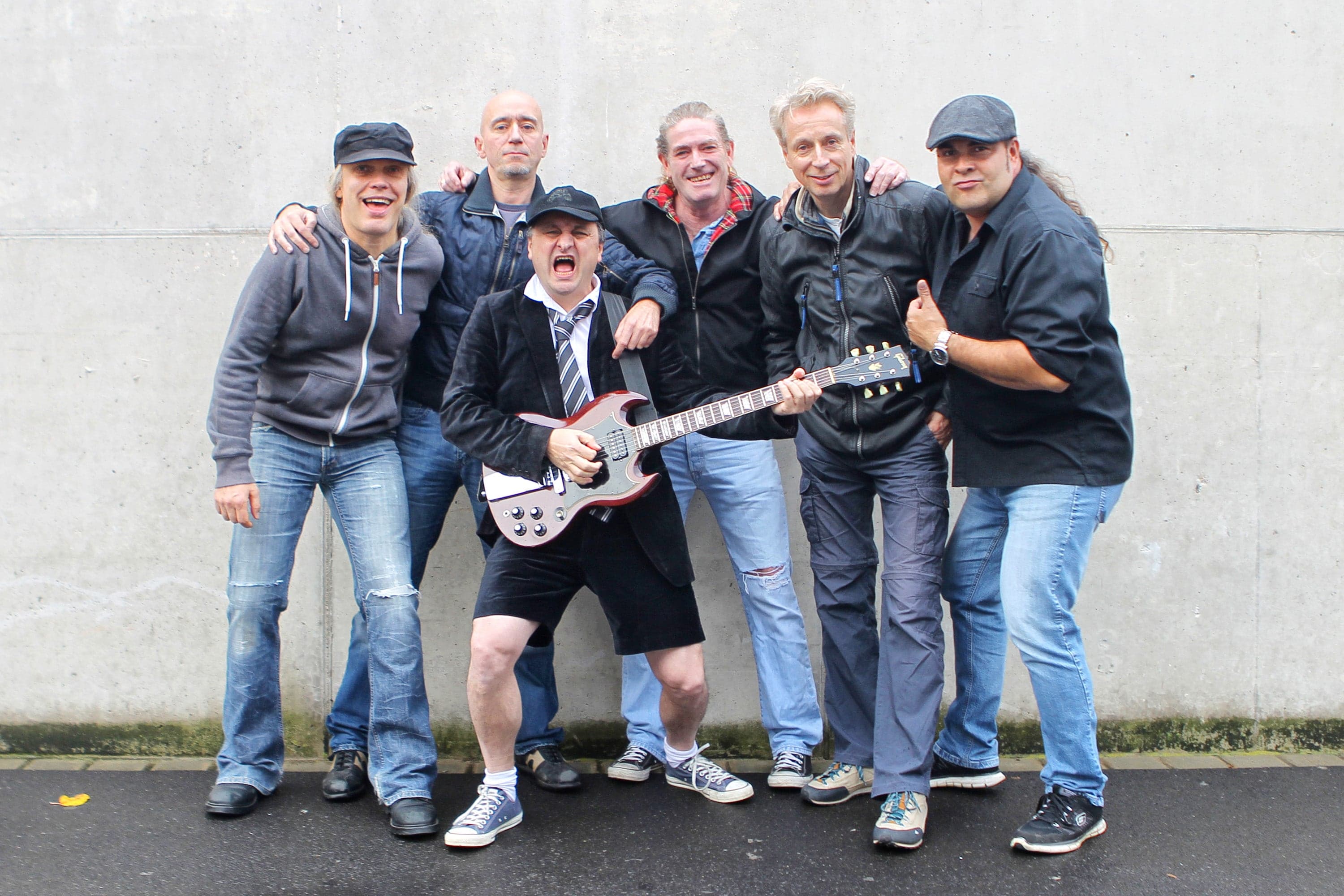 AB/CD - Bon Scott meets Brian Johnson