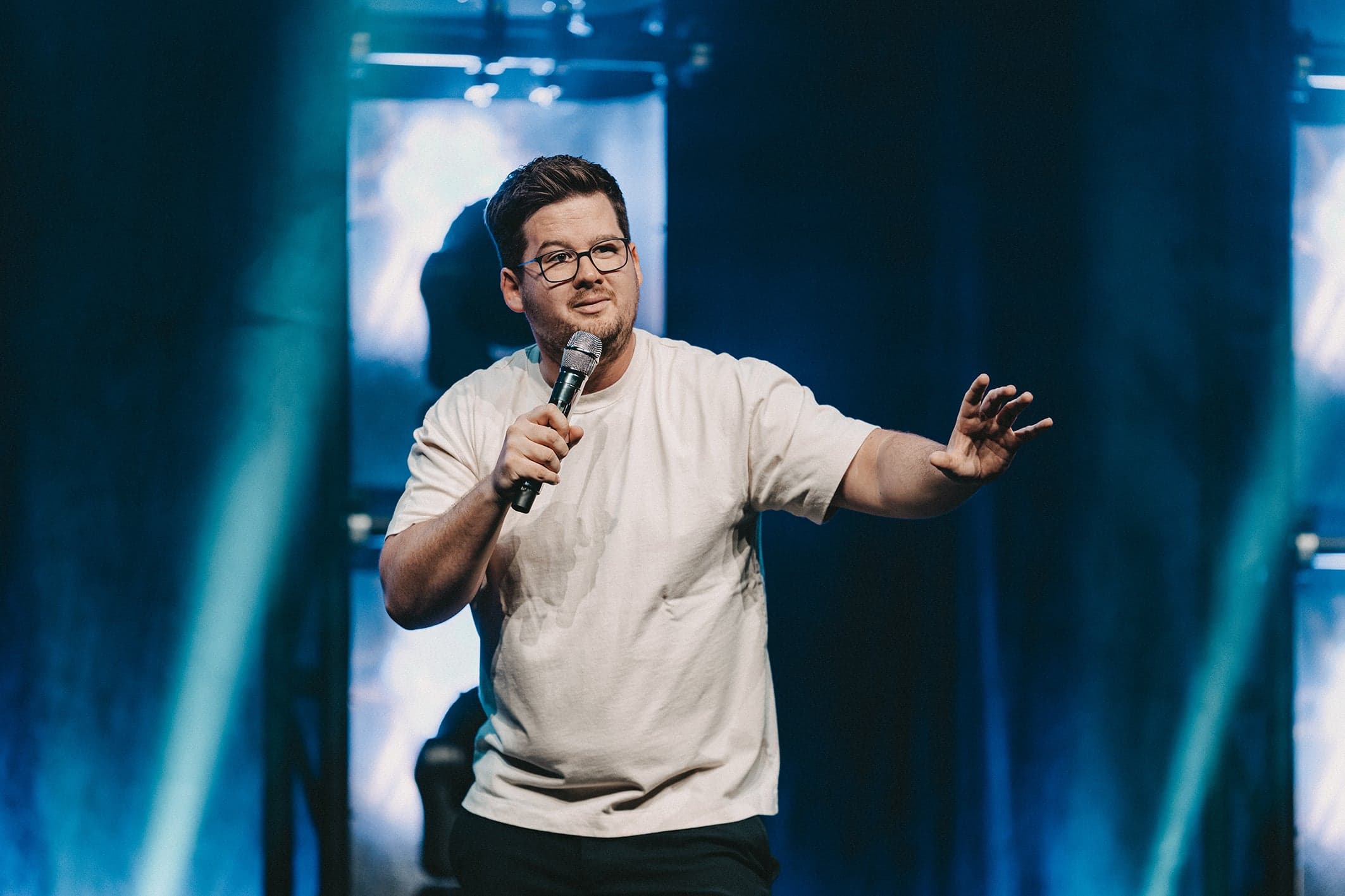 CHRIS TALL